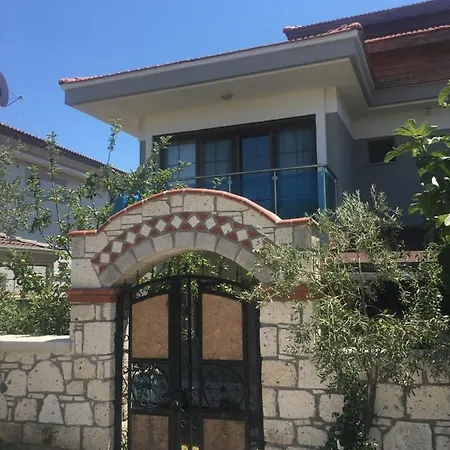 Havuzlu Nalya Konak