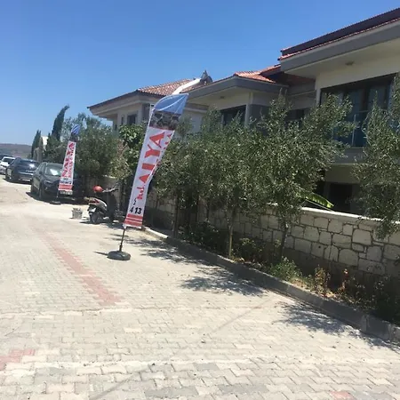 Havuzlu Nalya Konak Alacati